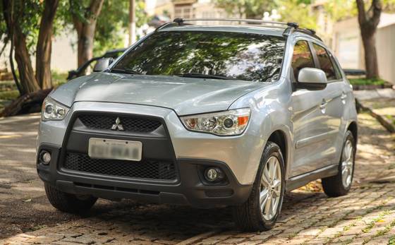 MITSUBISHI ASX 2.0 4X2 16V GASOLINA 4P AUTOMÁTICO MITSUBISHI ASX 2.0 4X2 16V GASOLINA 4P AUTOMÁTICO